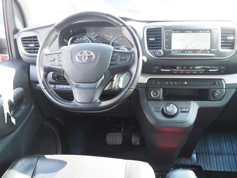 Toyota ProAce Verso (2021) VIP L1 Webasto 2.0 D 130 kW 8A - fotka 17 z 44