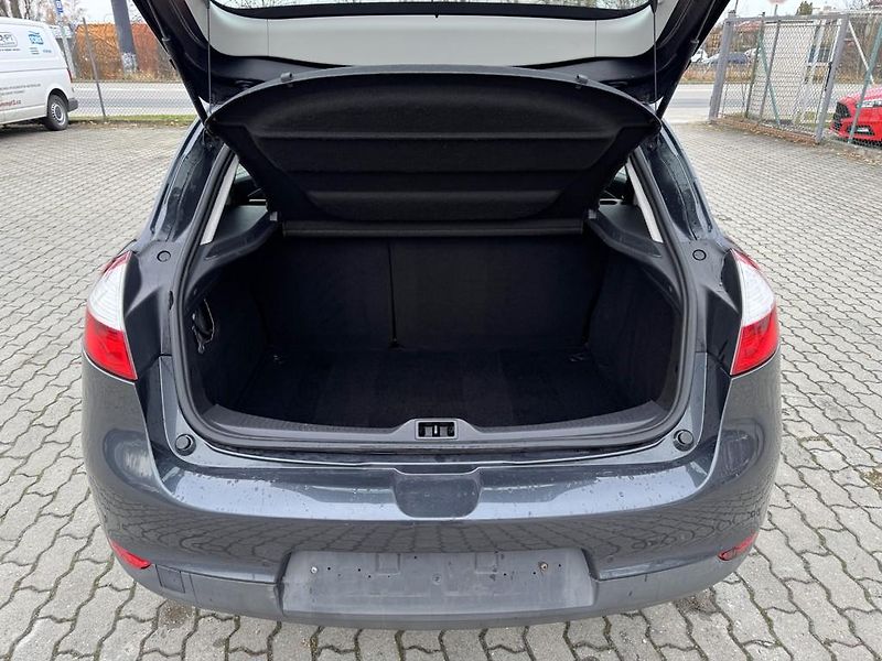 Renault Mégane 1.2 TCe 85 kW navigace, klima - fotka 9 z 18