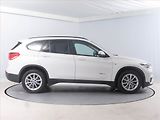 BMW X1 (2016) sDrive18d, Automat, Bi-Xenony - náhled 6