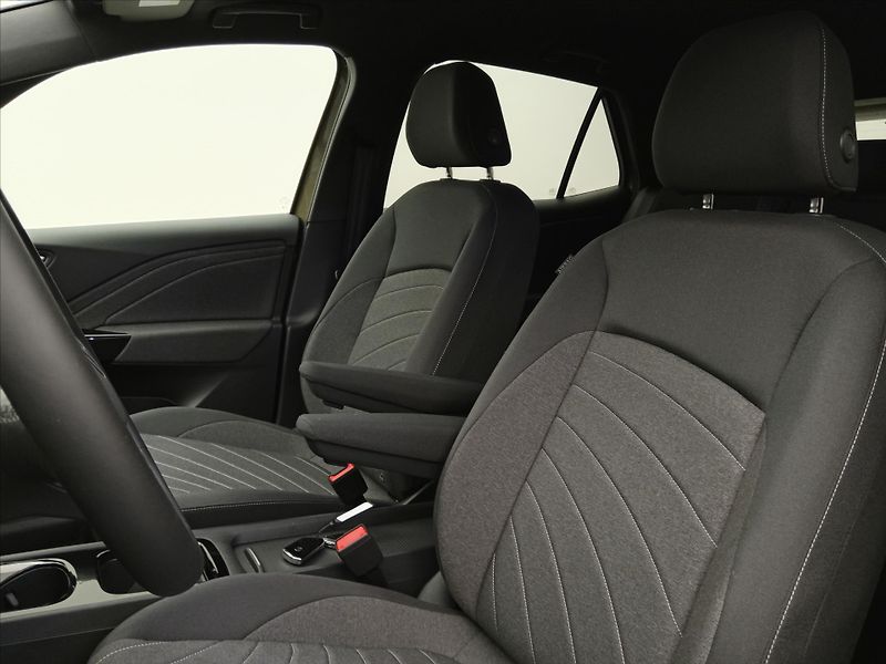 Volkswagen ID.3 (2025) Pro People 150 kW, 59 kWh - fotka 10 z 16