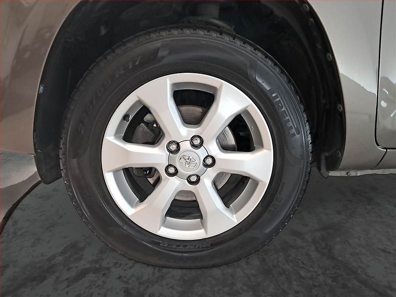 Toyota RAV4 (2012) 2.0 VVT-i, 4X4, Serv.kniha - fotka 15 z 20