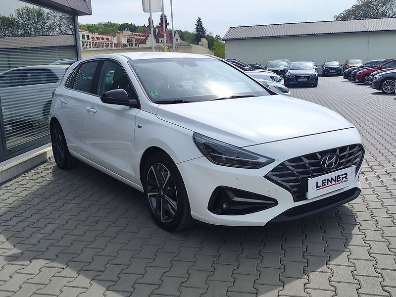 Hyundai i30 1.5 T -GDi/117kW Premium DCT - fotka 3 z 39
