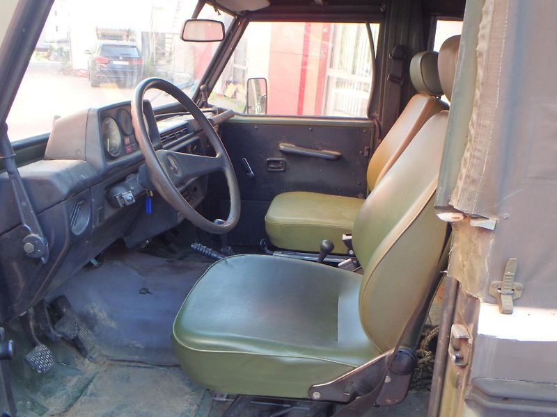 Mercedes-Benz Třídy G (1990) 250 GD - fotka 8 z 18