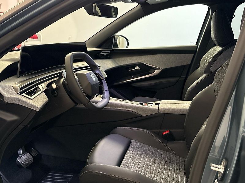 Peugeot 3008 (2026) Business Hybrid 145 e-DCS6 - fotka 6 z 40