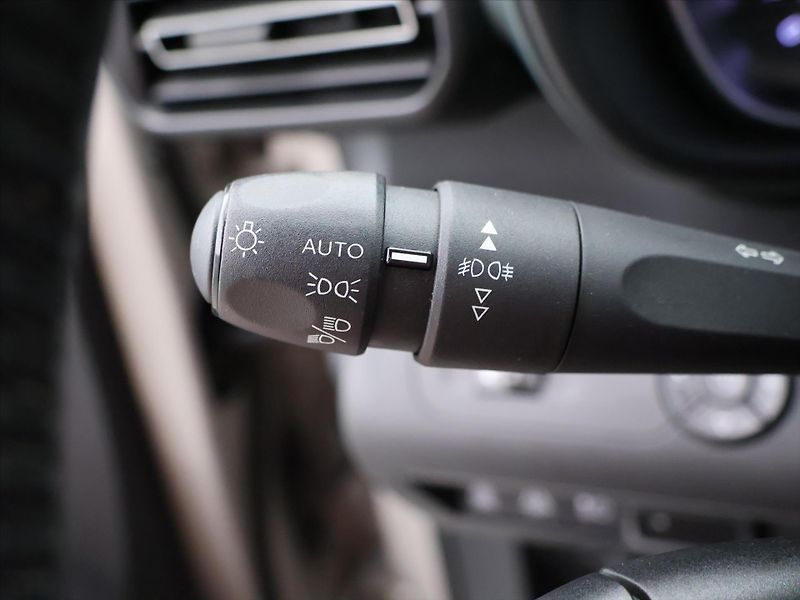 Citroën Berlingo 1,5 BlueHDI 96kW Shine XL CZ - fotka 17 z 25