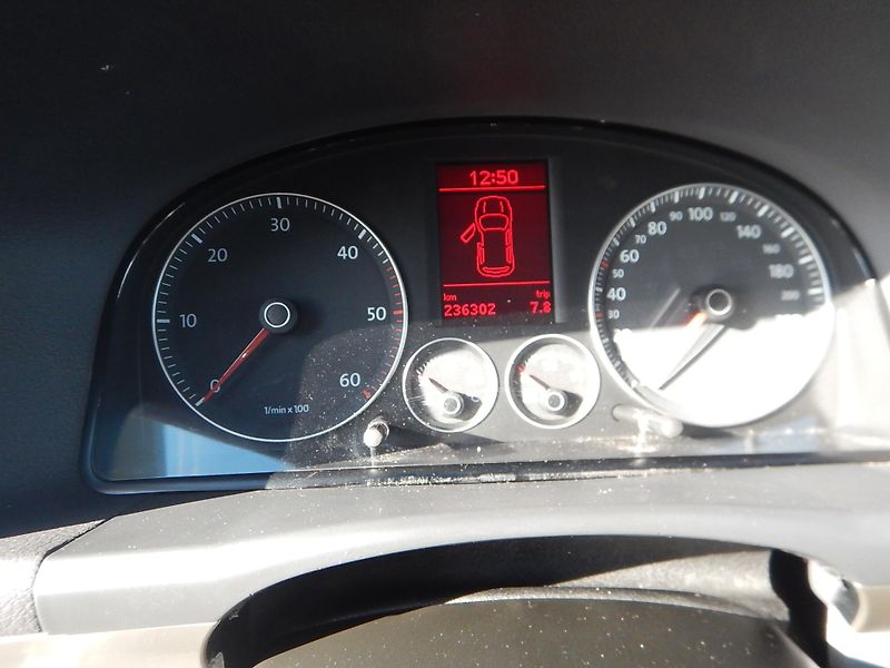 Volkswagen Touran 2.0 TDI, DIGIKLIMA - fotka 19 z 26
