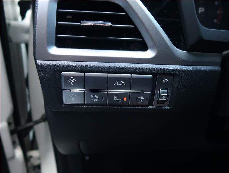 SsangYong Korando (2024) Clever 1.5 T-GDI - fotka 17 z 18