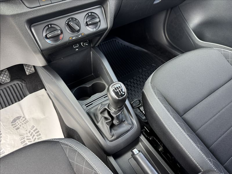 Škoda Fabia 1,0 TSI DPH 1.maj. původ ČR - fotka 34 z 50
