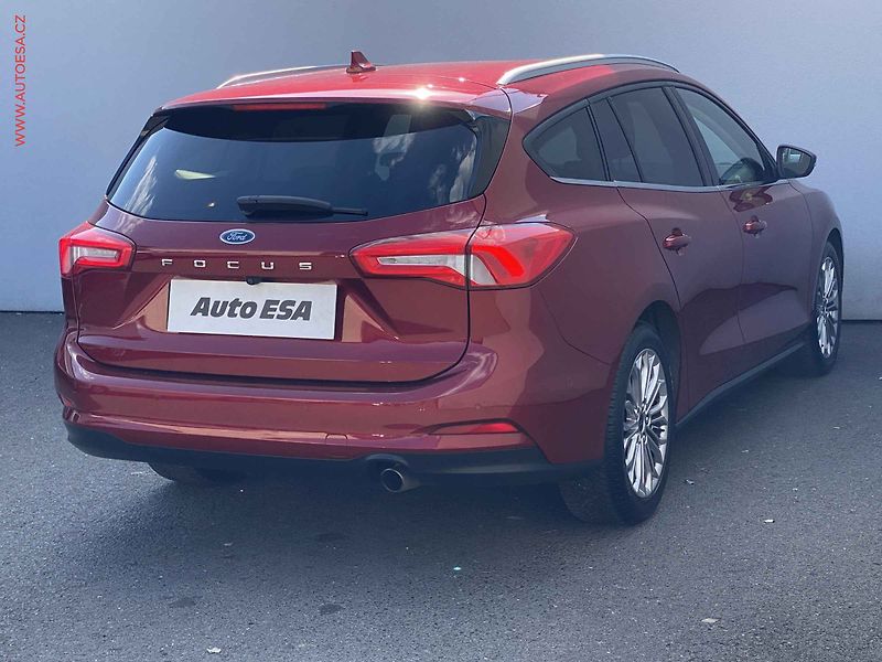 Ford Focus (2020) 2.0TDCi, Titanium, LED, navi - fotka 4 z 18