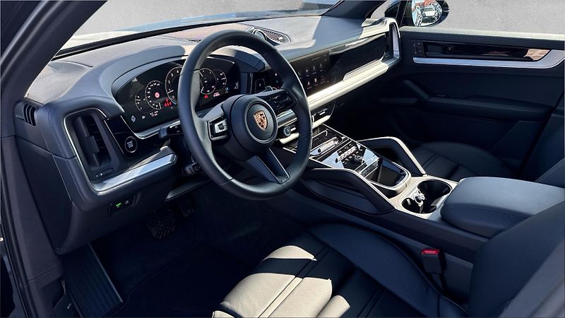 Porsche Cayenne E-Hybrid Black Edition - fotka 15 z 25