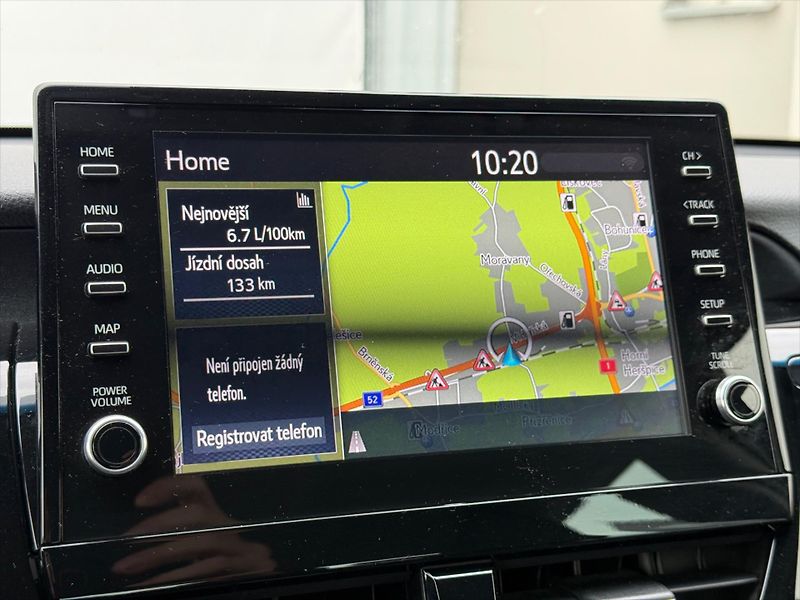 Toyota Camry 2,5 Executive, Hybrid - fotka 15 z 20