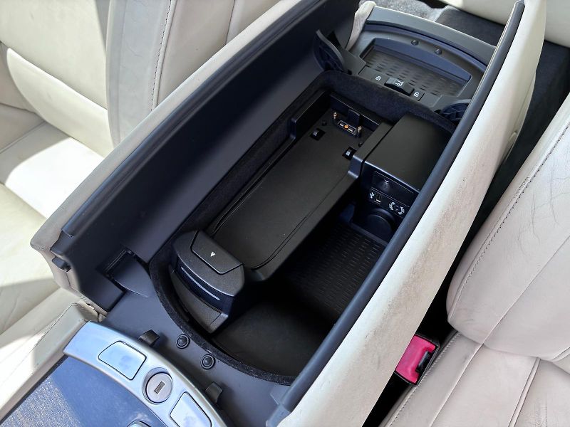 BMW Řada 7 (2012) - fotka 20 z 21