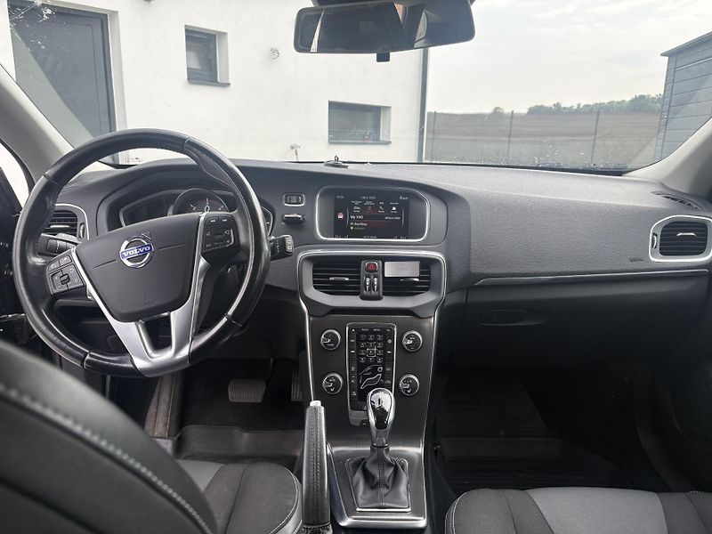 Volvo V40 - fotka 5 z 17