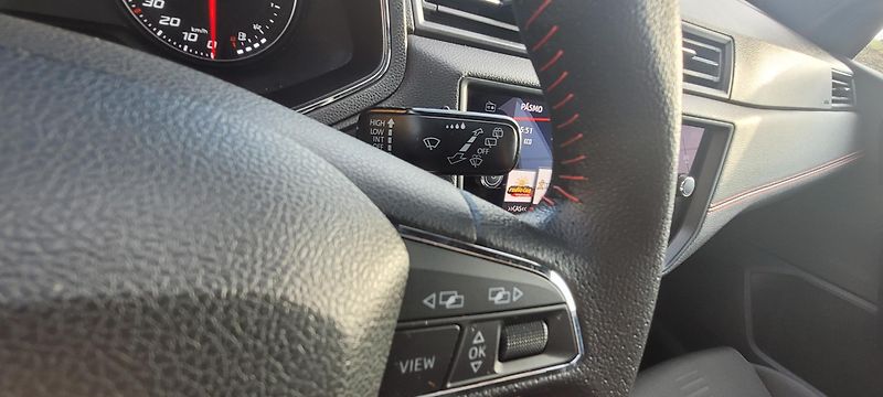 Seat Arona (2018) FR 1,5TSi 110kW benzín - fotka 23 z 47
