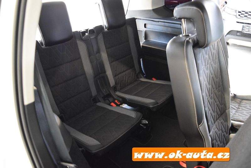 Volkswagen Touran 2.0 TDI HIGH. 7 MÍST 61 000 KM - fotka 21 z 52