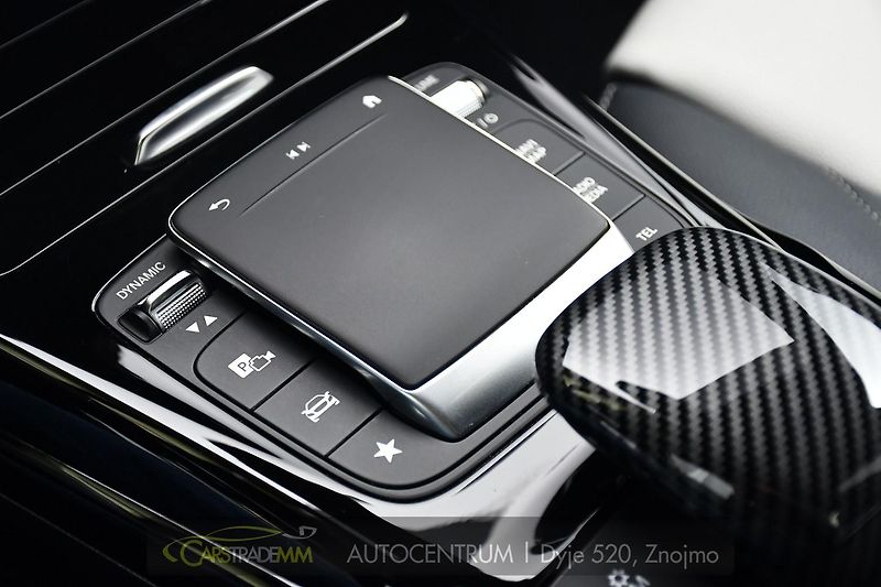 Mercedes-Benz CLA AMG 35 KESSY PANO 4MATIC - fotka 36 z 58