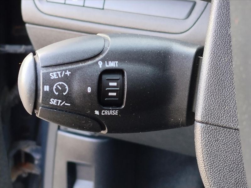 Peugeot 208 1,6   1.6 HDI  55kW Klimatizac - fotka 15 z 29