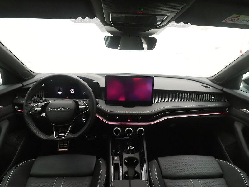Škoda Superb (2025) 2.0 TDI DSG Sportline - fotka 5 z 5
