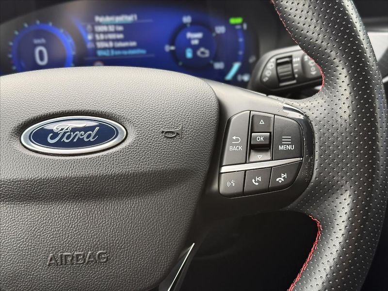 Ford Kuga 2,5 HEV ST-Line AWD AUT - fotka 21 z 30
