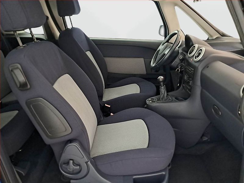 Peugeot 1007 (2005) 1.4 i, po STK, Klima - fotka 9 z 14