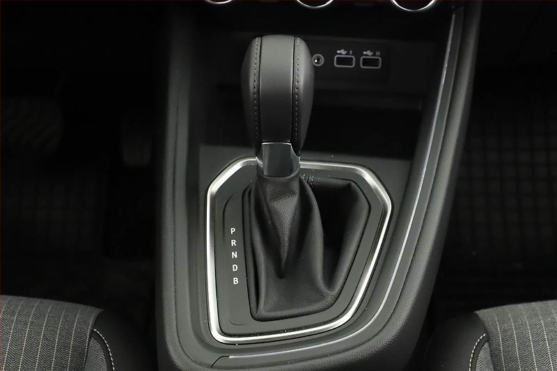Renault Clio (2025) E-Tech Hybrid, TECHNO, KAMERA - fotka 10 z 22