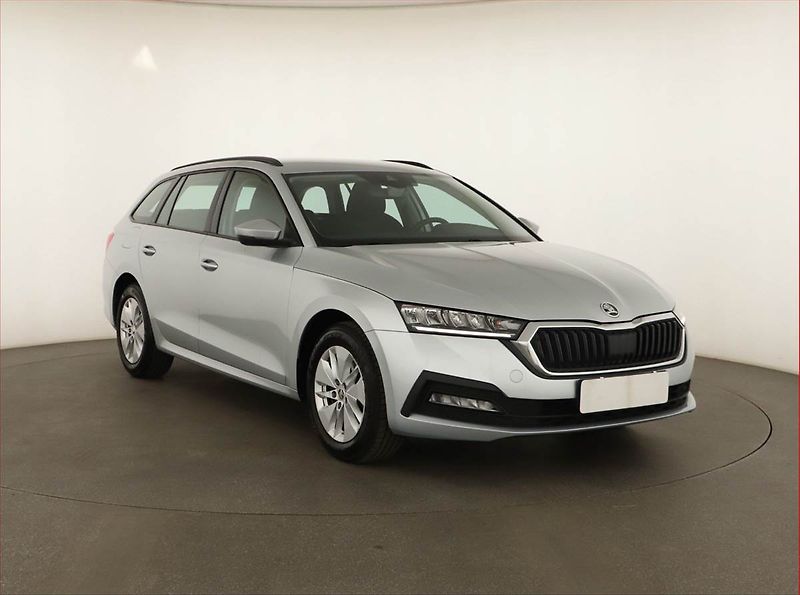 Škoda Octavia (2022) Ambition 1.0 TSI e-tec - fotografie inzerátu