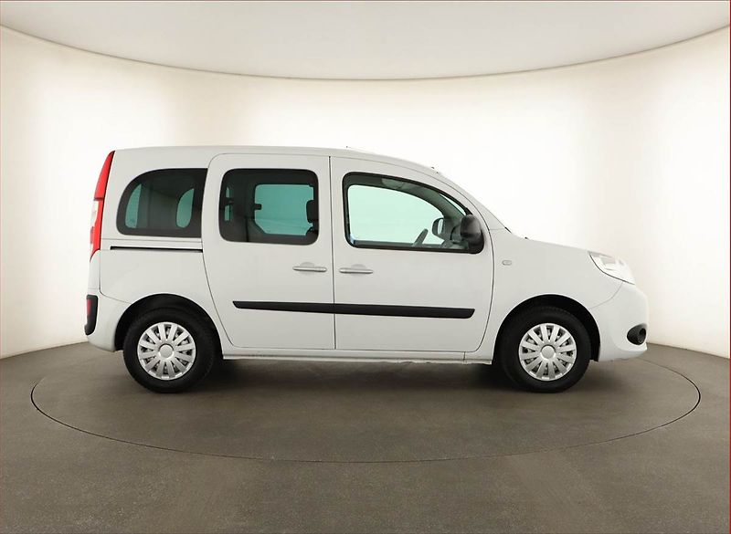 Renault Kangoo (2018) 1.5 dCi, 5Míst, ČR, DPH - fotka 6 z 12