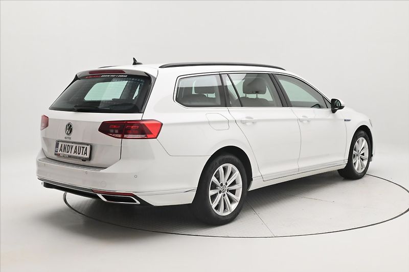 Volkswagen Passat 1,4 GTE 160 kW DSG Záruka až 5 - fotka 5 z 35