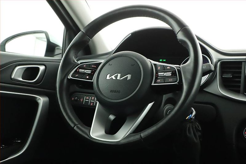 Kia Ceed (2023) Spin 1.5 T-GDI, ČR,1.maj - fotka 8 z 19