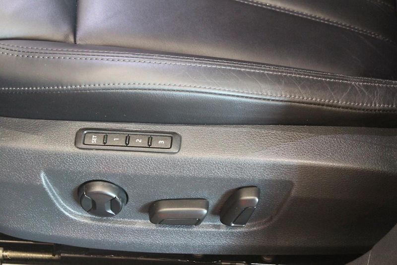 Škoda Superb (2019) 2.0TDI DSG L&K 4x4 Display - fotka 20 z 45