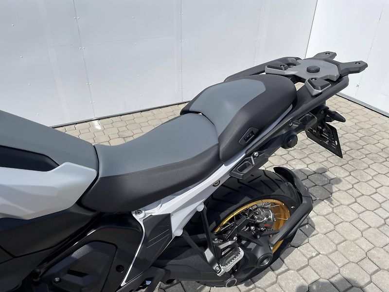 BMW (2026) R 1300 GS - fotka 10 z 14