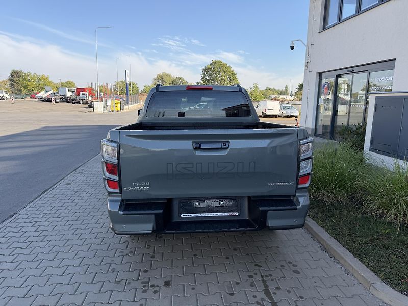Isuzu D-Max (2026) Double Cab 2,2l V-CROSS A/T - fotka 10 z 20