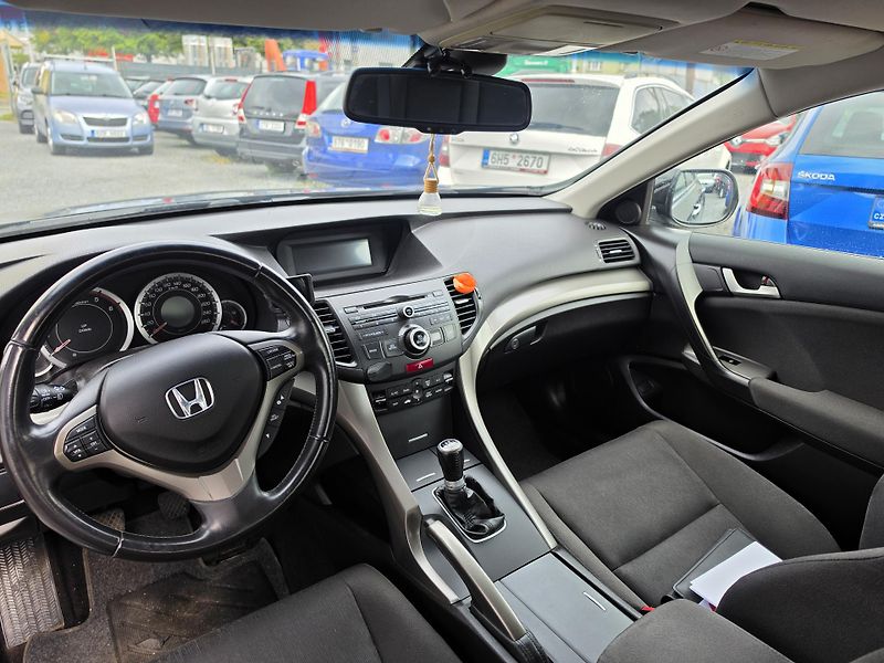 Honda Accord 2.2D - fotka 21 z 21