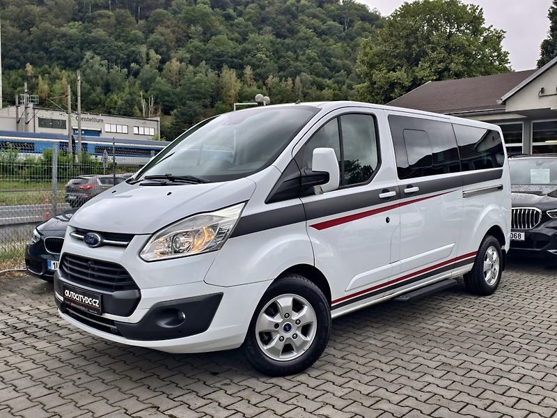 Ford Tourneo Custom 2.0 EcoBlue 125kW, 9 MÍST, L2 - fotka 3 z 25