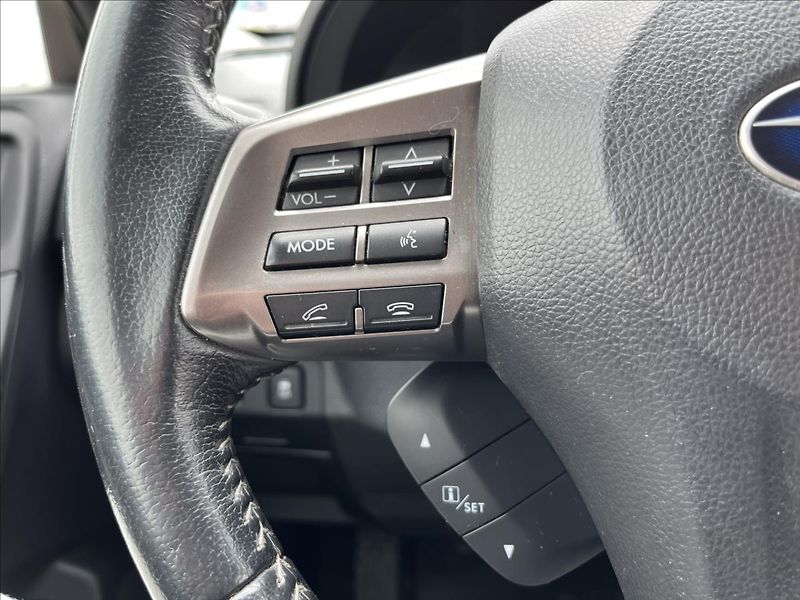 Subaru Forester 2,0 D-L 108KW 4x4 TZ ČR SERVIS - fotka 24 z 41