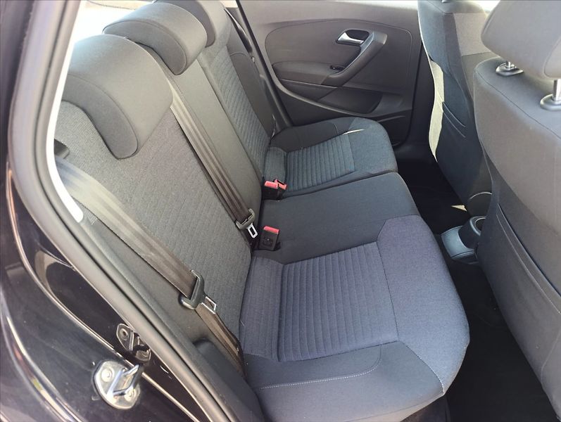 Volkswagen Polo 1,2 i Klimatizace - fotka 23 z 31