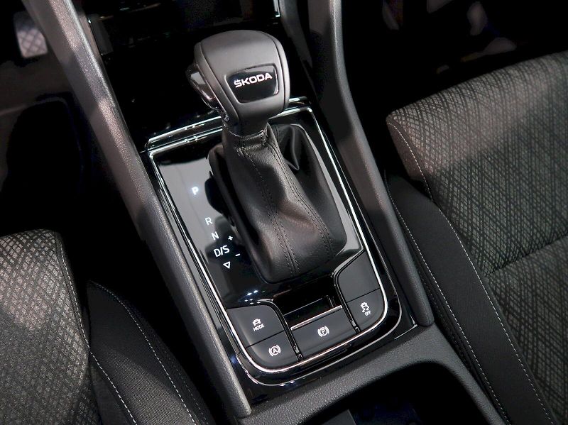 Škoda Karoq (2025) TOP SELECTION 2.0TDI 110KW DSG - fotka 33 z 42