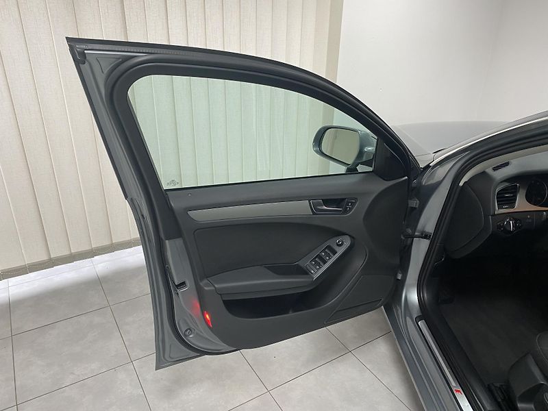 Audi A4 1.8 TFSi AUTOMAT DIGIAC - fotka 18 z 23