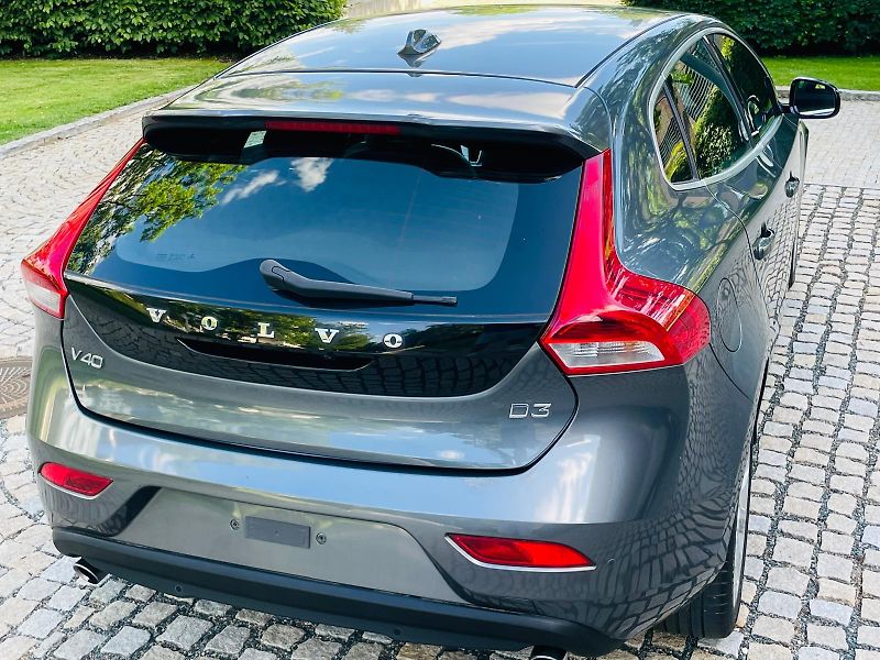 Volvo V40 2.0D3 5VÁLEC MANUÁL SERVISKA - fotka 14 z 48