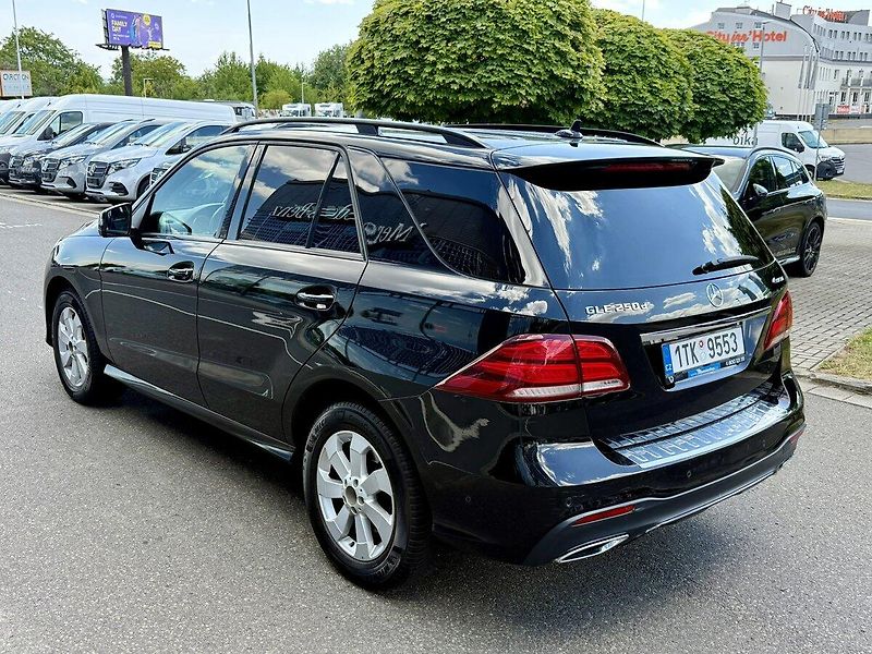 Mercedes-Benz GLE (2018) 250 d 4MATIC - fotka 45 z 46