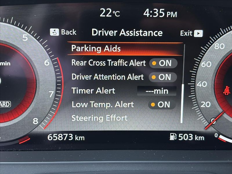 Nissan Qashqai 1,3 i AT N-Connecta - fotka 39 z 43