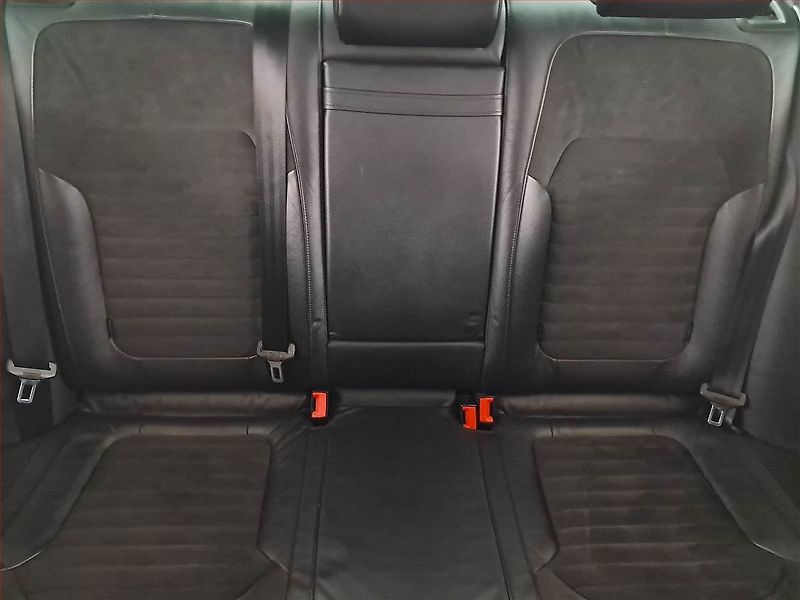 Volkswagen Passat (2011) Highline 2.0 TDI, Xenony - fotka 10 z 16