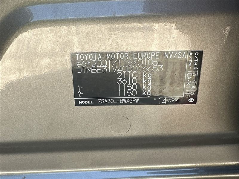 Toyota RAV4 2,0 158PS  Life A/T 4x4 - fotka 47 z 51