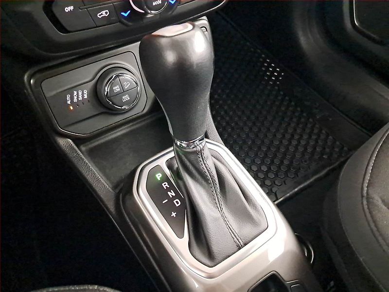 Jeep Renegade (2021) 2.0 MultiJet, 4X4, Automat - fotka 16 z 18