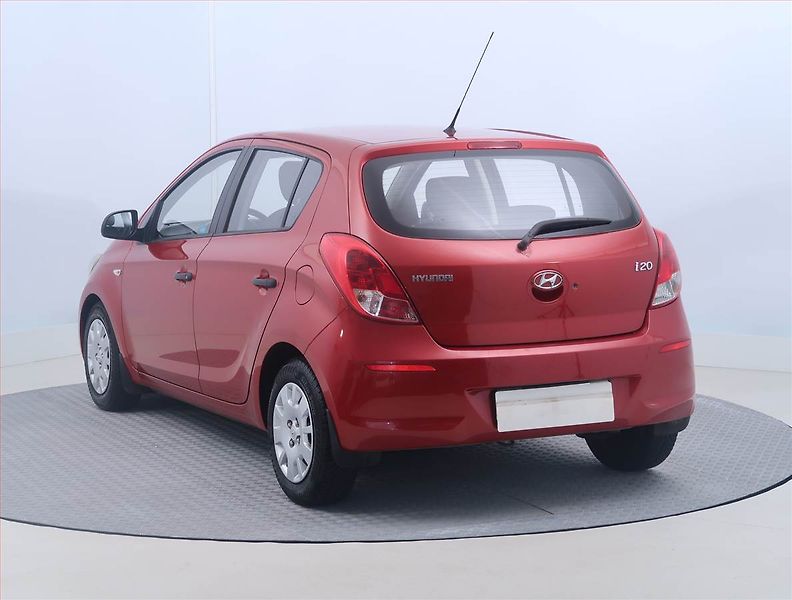 Hyundai i20 (2012) 1.2, Serv.kniha, zamluveno - fotka 4 z 14
