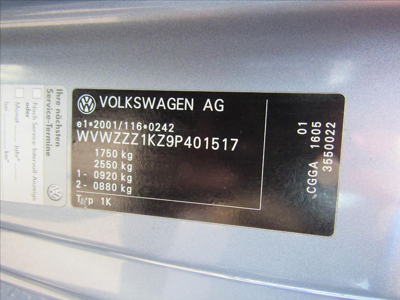 Volkswagen Golf 1,4 59kW - fotka 28 z 28