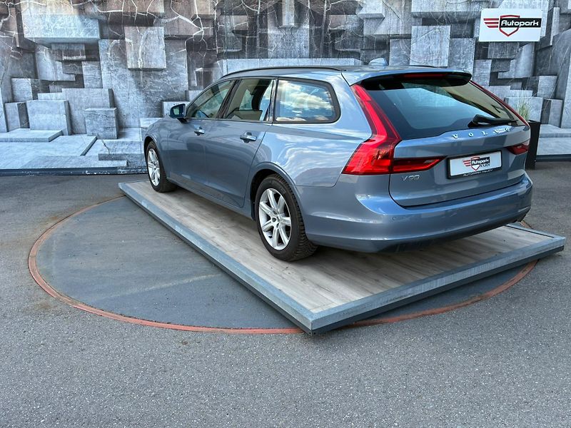 Volvo V90 (2017) 2.0D, 110KW - fotka 6 z 21