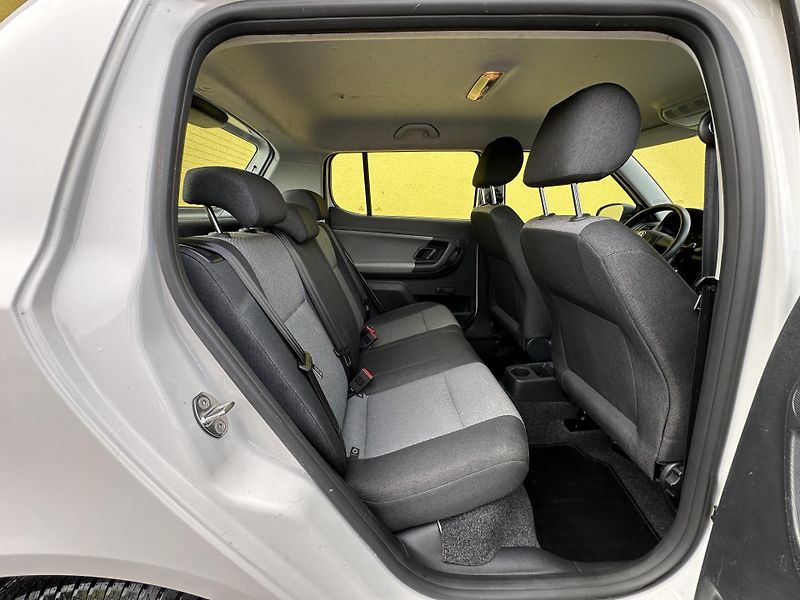 Škoda Fabia (2011) 1.2TSI/63kW 1.Maj. *KLIMA  - fotka 16 z 30