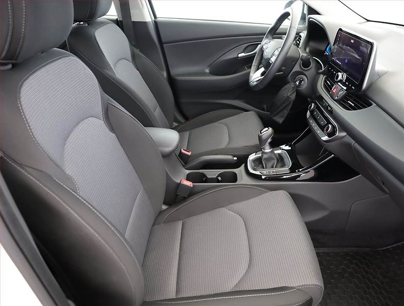 Hyundai i30 (2024) 1.0 T-GDI, ČR,1.maj - fotka 7 z 21