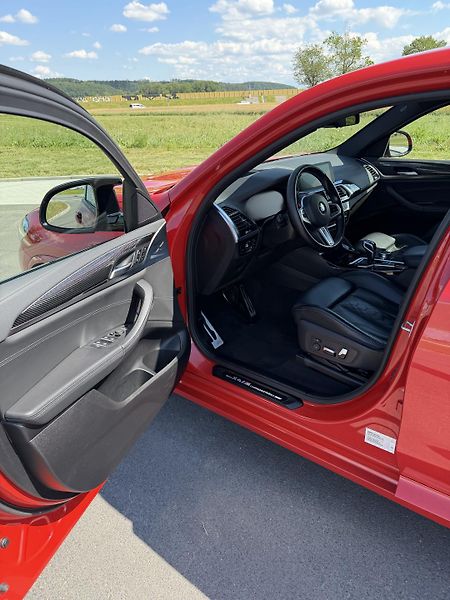 BMW X4 (2021) - fotka 10 z 14